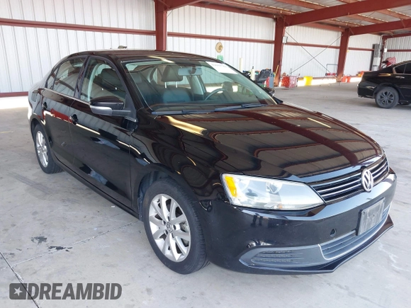 2013 Volkswagen Jetta SE with VIN 3VWDP7AJ5DM423587, listed as a IAAI auction lot 42609789 with 220,922 mi miles and . Bid and sale history available at DreamBid. Image 1.