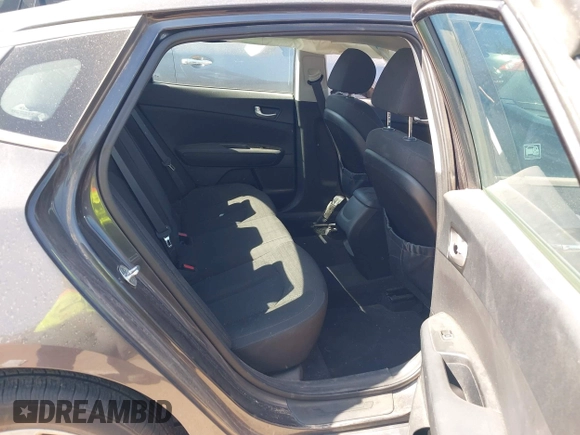 2017 Kia Optima LX with VIN 5XXGT4L3XHG162392, listed as a IAAI auction lot 42190491 with 109,566 mi miles and . Bid and sale history available at DreamBid. Image 8.