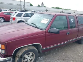 1995 GMC Sierra 1500 with VIN 1GTEC19K0SE514346, listed as a IAAI auction lot 42110686 with 251,379 mi miles and . Bid and sale history available at DreamBid. Image 6.