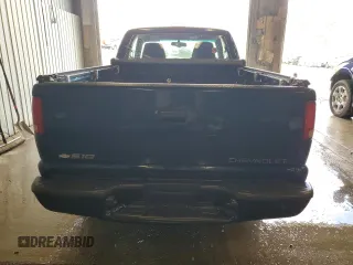 2001 Chevrolet S-10 LS with VIN 1GCCS19561K159493, listed as a Copart auction lot 55622415 with 86,979 mi miles and Salvage Title. Bid and sale history available at DreamBid. Image 6.