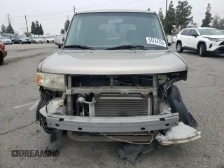 2005 Scion xB z VIN JTLKT324350215711, wystawiony jako Copart lot #54744755 z przebiegiem 178 205 mil mil oraz Szkody całkowita. Historia ofert i sprzedaży dostępna na DreamBid. Obrazek 5.