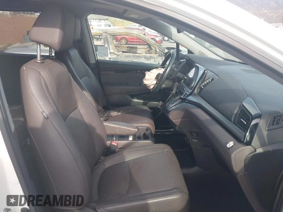 2018 Honda Odyssey Elite with VIN 5FNRL6H90JB024046, listed as a IAAI auction lot 42020880 with 45,536 mi miles. Bid and sale history available at carsss.com. Image 5.