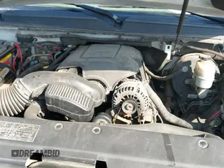 2008 Chevrolet Suburban LTZ z VIN 3GNFK16368G167473, wystawiony jako IAAI lot #42809613 z przebiegiem 286 134 mil mil oraz . Historia ofert i sprzedaży dostępna na DreamBid. Obrazek 12.