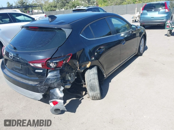 2015 Mazda 3 i Grand Touring z VIN 3MZBM1M73FM145336, wystawiony jako IAAI lot #42227676 z przebiegiem Nie podano mil oraz . Historia ofert i sprzedaży dostępna na DreamBid. Obrazek 4.