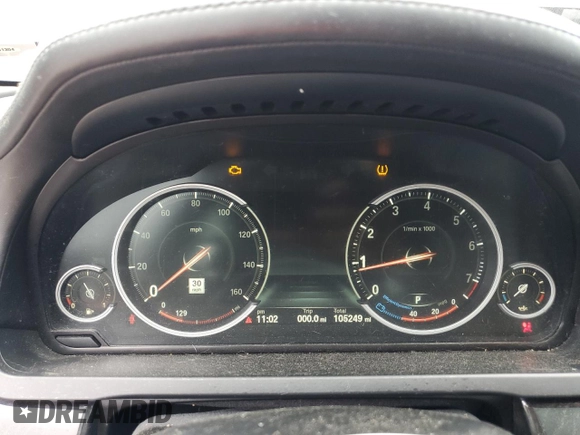 2015 BMW 7 Series 750Li xDrive with VIN WBAYF8C58FD655495, listed as a Copart auction lot 61584405 with 105,249 mi miles and Clean title. Bid and sale history available at DreamBid. Image 9.