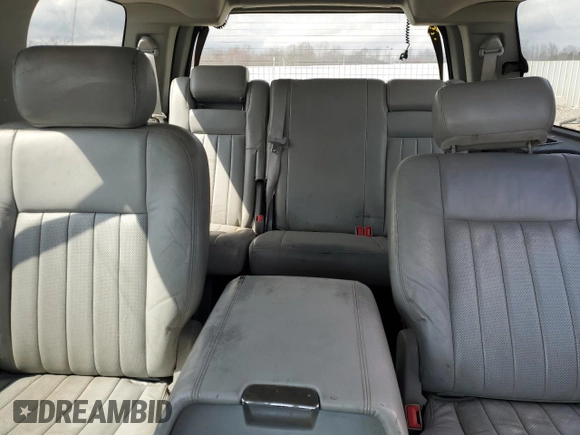 2004 Lincoln Navigator Luxury with VIN 5LMFU28R64LJ14370, listed as a Copart auction lot 50543445 with 218,450 mi miles and Non repairable. Bid and sale history available at DreamBid. Image 10.