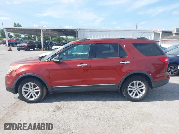 2014 Ford Explorer XLT with VIN 1FM5K7D84EGB33198, listed as a IAAI auction lot 42119557 with 161,242 mi miles. Bid and sale history available at carsss.com. Image 14.