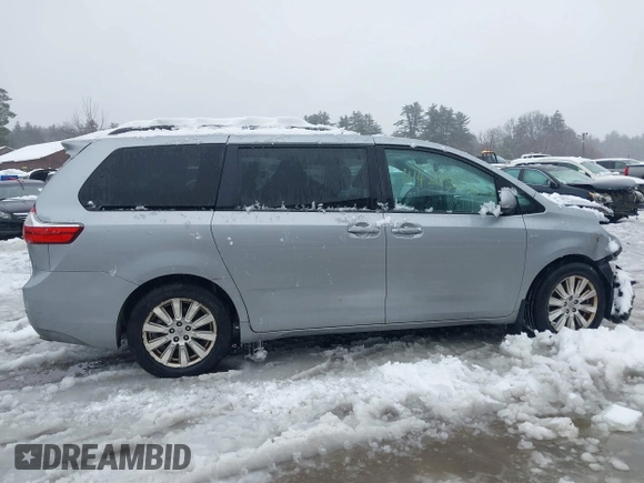 2017 Toyota Sienna XLE with VIN 5TDDZ3DC1HS162080, listed as a IAAI auction lot 41424523 with 92,288 mi miles and . Bid and sale history available at carsss.com. Image 14.