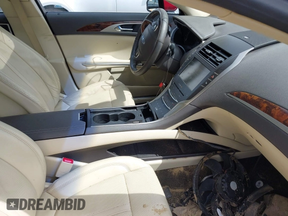 2015 Lincoln MKZ with VIN 3LN6L2G98FR615384, listed as a IAAI auction lot 42340517 with 92,274 mi miles and . Bid and sale history available at DreamBid. Image 5.