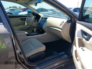 2015 Nissan Altima SL z VIN 1N4AL3AP1FC222925, wystawiony jako IAAI lot #42504682 z przebiegiem 104 012 mil mil oraz . Historia ofert i sprzedaży dostępna na DreamBid. Obrazek 5.