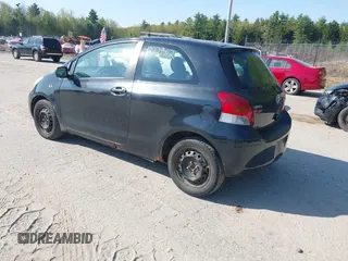2010 Toyota Yaris z VIN JTDJT4K39A5292536, wystawiony jako IAAI lot #42229412 z przebiegiem 152 195 mil mil oraz . Historia ofert i sprzedaży dostępna na DreamBid. Obrazek 3.