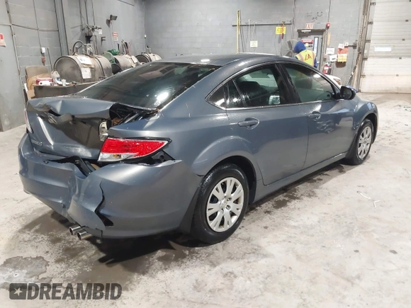 2011 Mazda Mazda6 i Sport with VIN 1YVHZ8BH8B5M04660, listed as a IAAI auction lot 41197819 with 195,178 mi miles. Bid and sale history available at carsss.com. Image 4.