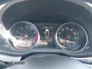 2018 Volkswagen Passat S z VIN 1VWAA7A35JC031938, wystawiony jako IAAI lot #42001015 z przebiegiem 109 450 mil mil oraz . Historia ofert i sprzedaży dostępna na DreamBid. Obrazek 7.