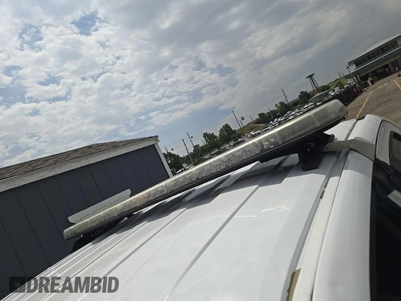 2017 Ford F-150 XL with VIN 1FTEX1E82HKD27618, listed as a IAAI auction lot 42796140 with 124,457 mi miles and . Bid and sale history available at DreamBid. Image 4.