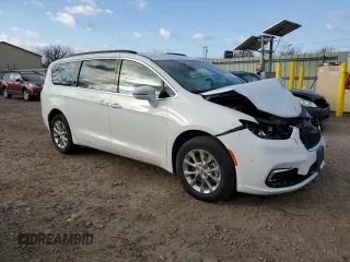 2022 Chrysler Pacifica Touring L z VIN 2C4RC3BG6NR138097, wystawiony jako Copart lot #79649164 z przebiegiem 32 548 mil mil oraz Szkody całkowita. Historia ofert i sprzedaży dostępna na DreamBid. Obrazek 4.