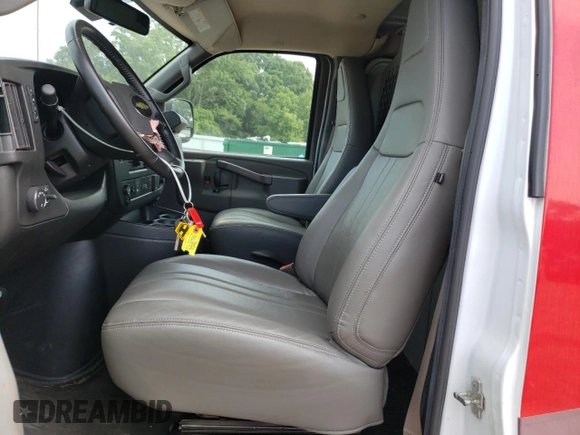 2021 Chevrolet Express Cargo with VIN 1GCWGAFP8M1311787, listed as a Copart auction lot 54471953 with 13,365 mi miles and Non repairable. Bid and sale history available at DreamBid. Image 7.