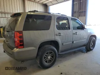 2012 Chevrolet Tahoe LS z VIN 1GNSCAE06CR318744, wystawiony jako Copart lot #46444455 z przebiegiem 194 651 mil mil oraz Czysty tytuł • Clean title. Historia ofert i sprzedaży dostępna na DreamBid. Obrazek 3.
