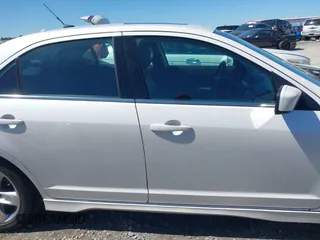 2011 Ford Fusion SPORT with VIN 3FAHP0KC1BR278937, listed as a IAAI auction lot 41814087 with 177,272 mi miles. Bid and sale history available at carsss.com. Image 13.