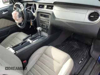 2012 Ford Mustang V6 с VIN 1ZVBP8EM4C5220891, выставлен на аукционе Copart как лот 54748715 с пробегом 113 360 миль миль и Списание • Salvage title. История ставок и продаж доступна на DreamBid. Изображение 8.