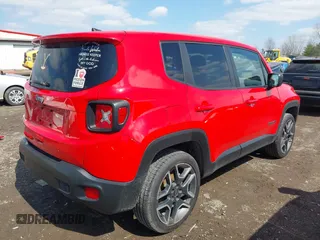 2021 Jeep Renegade Upland Edition with VIN ZACNJDAB8MPM25697, listed as a IAAI auction lot 41857417 with 62,655 mi miles. Bid and sale history available at carsss.com. Image 4.