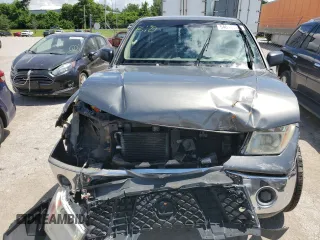 2005 Nissan Frontier LE z VIN 1N6AD06W45C406094, wystawiony jako Copart lot #54011914 z przebiegiem 165 293 mil mil oraz Szkoda całkowita • Salvage title. Historia ofert i sprzedaży dostępna na DreamBid. Obrazek 5.