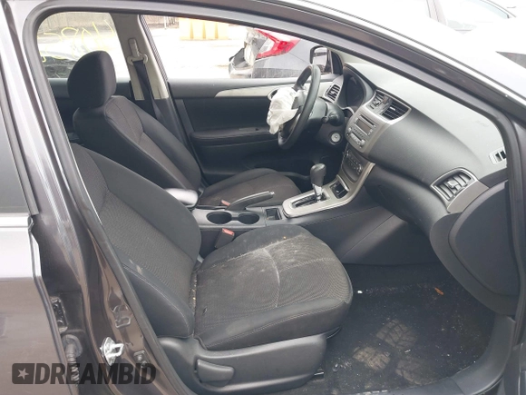 2014 Nissan Sentra SV z VIN 3N1AB7AP4EL686978, wystawiony jako IAAI lot #40852938 z przebiegiem 90 663 mil mil oraz . Historia ofert i sprzedaży dostępna na DreamBid. Obrazek 5.