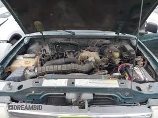 2000 Ford Ranger XL z VIN 1FTYR14V6YTA74277, wystawiony jako IAAI lot #41727232 z przebiegiem 174 063 mil mil oraz . Historia ofert i sprzedaży dostępna na DreamBid. Obrazek 10.