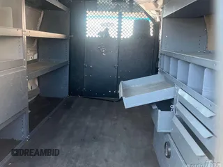 2014 Ford Econoline Cargo Commercial z VIN 1FTNE2EW9EDA84271, wystawiony jako IAAI lot #42275253 z przebiegiem 183 220 mil mil oraz . Historia ofert i sprzedaży dostępna na DreamBid. Obrazek 1.