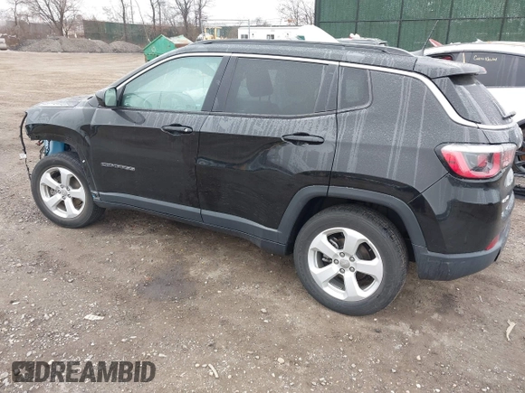 2019 Jeep Compass Latitude with VIN 3C4NJDBB3KT689174, listed as a IAAI auction lot 41843137 with 56,722 mi miles. Bid and sale history available at carsss.com. Image 3.