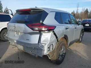 2024 Nissan Rogue S with VIN 5N1BT3AB1RC726491, listed as a IAAI auction lot 41372611 with 6,620 mi miles and . Bid and sale history available at DreamBid. Image 4.