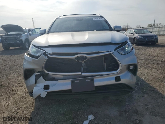 2023 Toyota Highlander L with VIN 5TDKDRBH4PS526417, listed as a Copart auction lot 51647625 with 34,480 mi miles and Salvage Title. Bid and sale history available at carsss.com. Image 5.