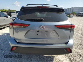 2021 Toyota Highlander L z VIN 5TDZZRAH2MS067837, wystawiony jako Copart lot #57457195 z przebiegiem 53 904 mil mil oraz Szkoda całkowita • Salvage title. Historia ofert i sprzedaży dostępna na DreamBid. Obrazek 6.
