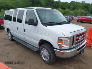 2012 Ford Econoline Passenger XL z VIN 1FBNE3BL9CDA32236, wystawiony jako IAAI lot #42565078 z przebiegiem 146 983 mil mil oraz . Historia ofert i sprzedaży dostępna na DreamBid. Obrazek 1.