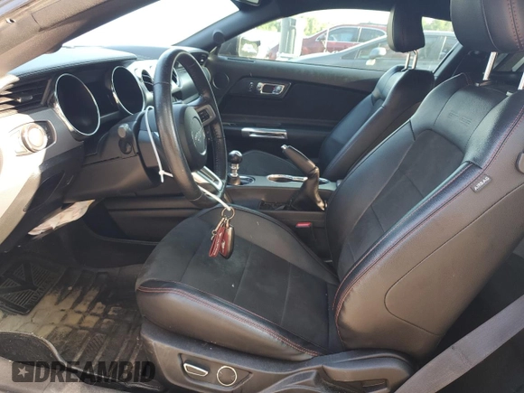 2017 Ford Mustang GT z VIN 1FA6P8CF4H5299016, wystawiony jako Copart lot #62986135 z przebiegiem 99 797 mil mil oraz Szkoda całkowita • Salvage title. Historia ofert i sprzedaży dostępna na DreamBid. Obrazek 7.