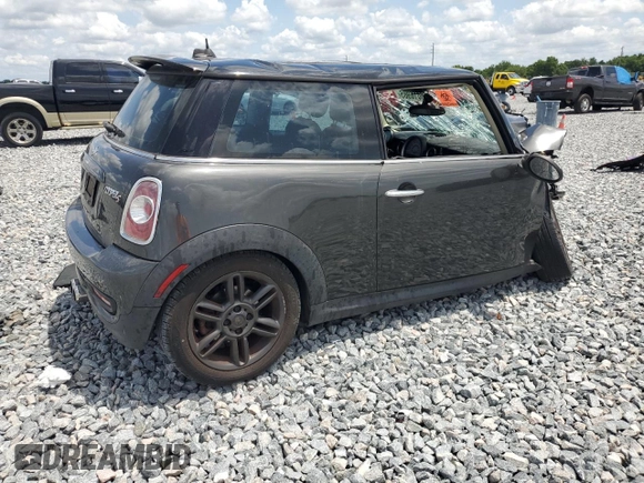 2011 MINI Hardtop S with VIN WMWSV3C55BTY20530, listed as a Copart auction lot 56016985 with Not Provided miles and Salvage Title. Bid and sale history available at DreamBid. Image 3.