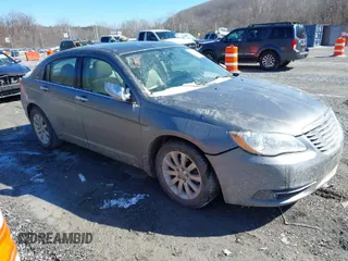 2013 Chrysler 200 Limited with VIN 1C3CCBCG5DN500547, listed as a IAAI auction lot 41618555 with 161,839 mi miles. Bid and sale history available at carsss.com. Image 1.