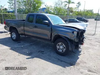 2016 Toyota Tacoma SR z VIN 5TFRX5GN8GX062166, wystawiony jako IAAI lot #42257541 z przebiegiem 166 354 mil mil oraz . Historia ofert i sprzedaży dostępna na DreamBid. Obrazek 1.