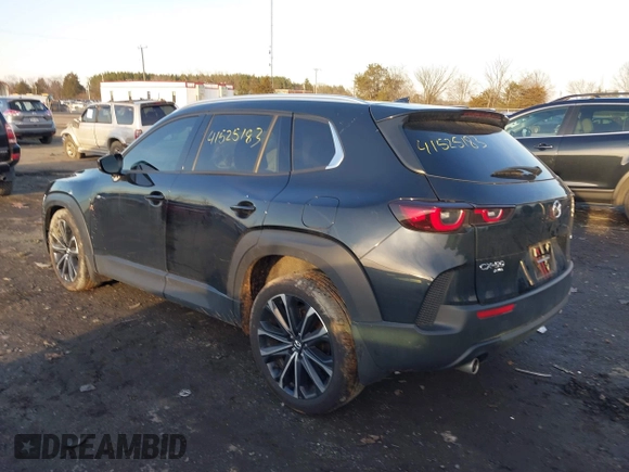 2024 Mazda CX-50 S Premium Plus z VIN 7MMVABEM5RN209065, wystawiony jako IAAI lot #41525183 z przebiegiem 12 297 mil mil oraz . Historia ofert i sprzedaży dostępna na DreamBid. Obrazek 3.