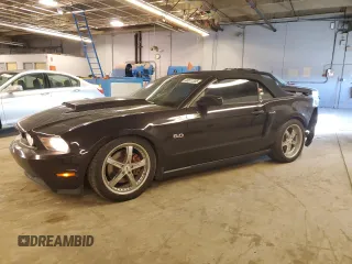 2012 Ford Mustang GT z VIN 1ZVBP8FF8C5229724, wystawiony jako Copart lot #44511305 z przebiegiem 100 214 mil mil oraz Szkoda całkowita • Salvage title. Historia ofert i sprzedaży dostępna na DreamBid. Obrazek 1.
