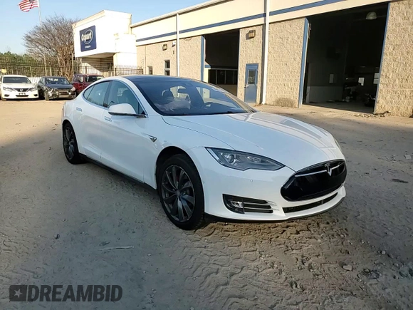 2015 Tesla Model S 85D with VIN 5YJSA1E4XFF110720, listed as a Copart auction lot 48694825 with Not Provided miles and Salvage Title. Bid and sale history available at carsss.com. Image 10.