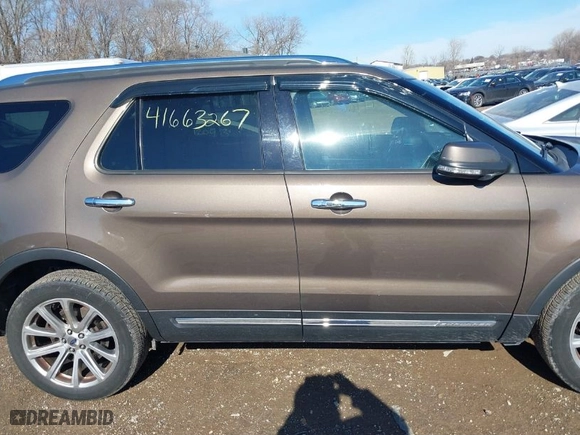 2016 Ford Explorer Limited with VIN 1FM5K8F84GGB96601, listed as a IAAI auction lot 41663267 with 126,620 mi miles. Bid and sale history available at carsss.com. Image 13.