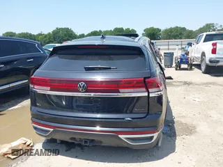 2024 Volkswagen Atlas SEL with VIN 1V2BE2CA3RC233021, listed as a IAAI auction lot 42185251 with 23,398 mi miles and . Bid and sale history available at DreamBid. Image 15.