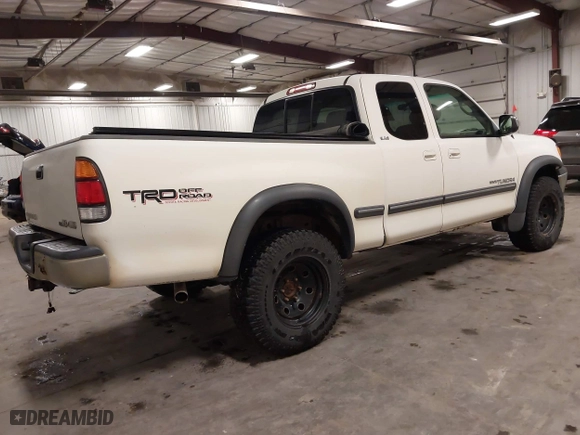 2002 Toyota Tundra SR5 with VIN 5TBBT44162S327523, listed as a IAAI auction lot 41635111 with 200,733 mi miles. Bid and sale history available at carsss.com. Image 4.