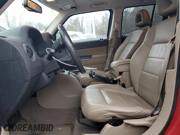 2009 Jeep Patriot Limited with VIN 1J4FT48B89D170220, listed as a Copart auction lot 44338455 with 194,154 mi miles and Salvage title. Bid and sale history available at DreamBid. Image 7.