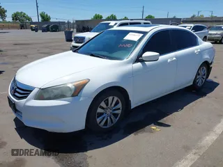 2011 Honda Accord EX z VIN 1HGCP2F72BA136850, wystawiony jako IAAI lot #42316773 z przebiegiem 154 168 mil mil oraz . Historia ofert i sprzedaży dostępna na DreamBid. Obrazek 18.