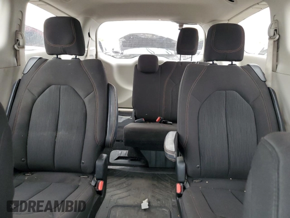 2018 Chrysler Pacifica Touring Plus с VIN 2C4RC1FG8JR323311, выставлен на аукционе Copart как лот 65020975 с пробегом 59 577 миль миль и Чистый • Clean title. История ставок и продаж доступна на DreamBid. Изображение 10.
