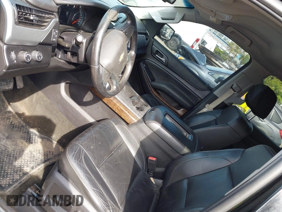 2016 Chevrolet Suburban LT z VIN 1GNSKHKC8GR223442, wystawiony jako IAAI lot #42166983 z przebiegiem 204 827 mil mil oraz . Historia ofert i sprzedaży dostępna na DreamBid. Obrazek 19.