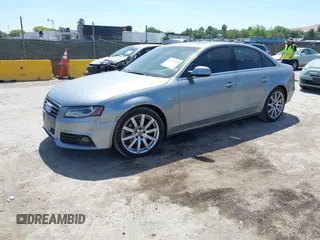 2010 Audi A4 Premium Plus z VIN WAUEFAFL0AN006765, wystawiony jako IAAI lot #42273129 z przebiegiem 136 960 mil mil oraz . Historia ofert i sprzedaży dostępna na DreamBid. Obrazek 2.