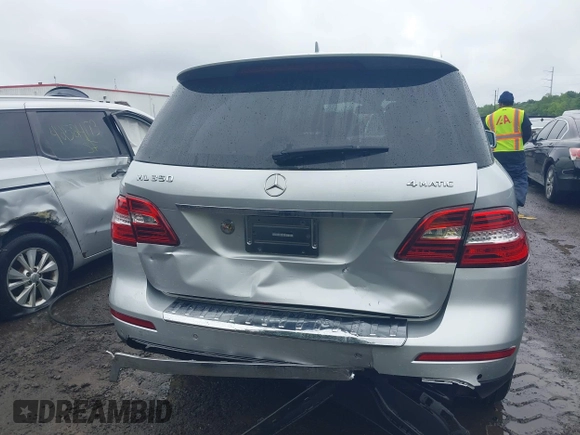 2014 Mercedes-Benz M 350 with VIN 4JGDA5HB6EA366706, listed as a IAAI auction lot 42519085 with 131,638 mi miles and . Bid and sale history available at DreamBid. Image 16.