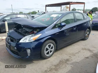 2015 Toyota Prius Four with VIN JTDKN3DU1F0423929, listed as a IAAI auction lot 41982427 with 43,882 mi miles. Bid and sale history available at carsss.com. Image 2.